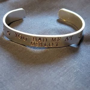 💚 Hand stamped aluminum bracelet